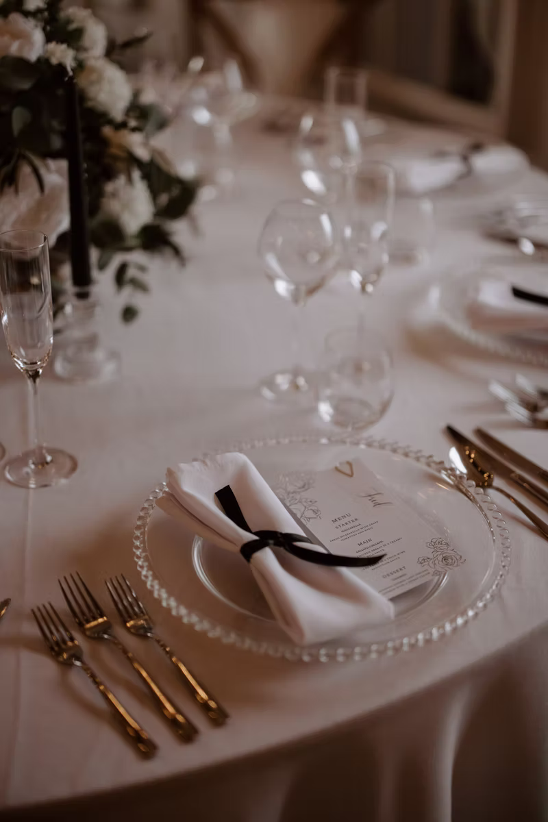 Place setting at Oad Street